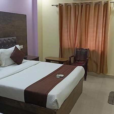 Pph Royal Gs Comforts Opp Mall Of Asia Bangalore Exterior foto